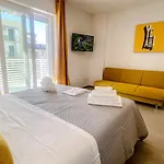 Maya Nest And Sampay Bay - Urban Vibe In The Heart Of Bari